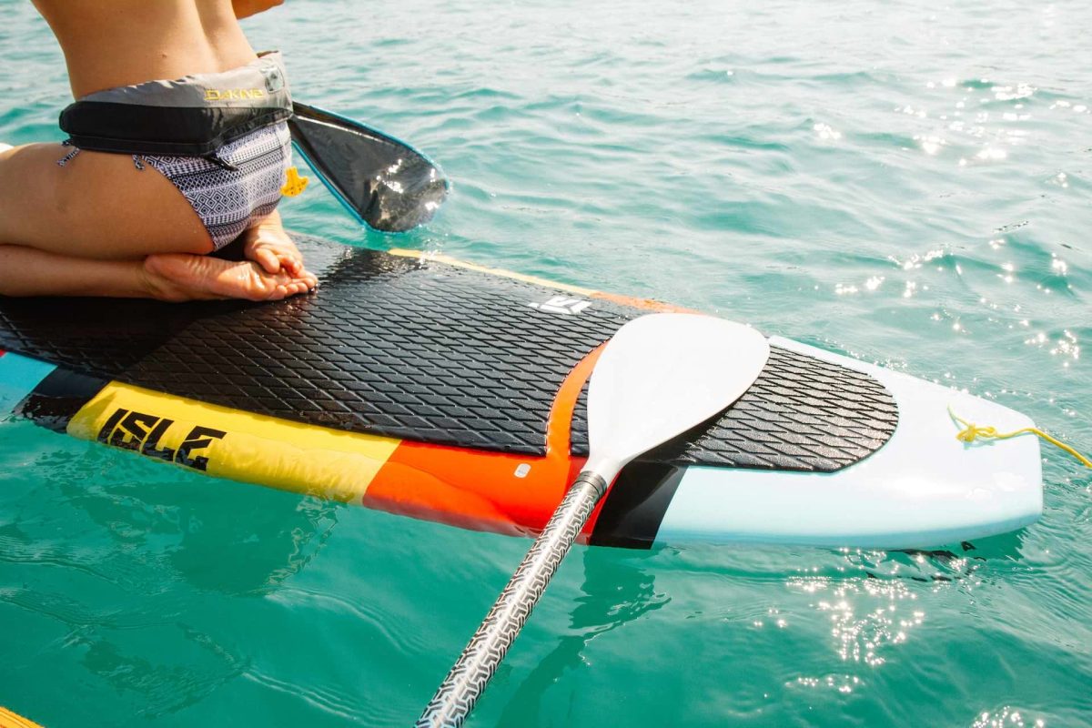woman paddleboarding in bahia
