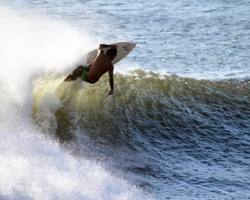 Ejido Eréndira surfing
